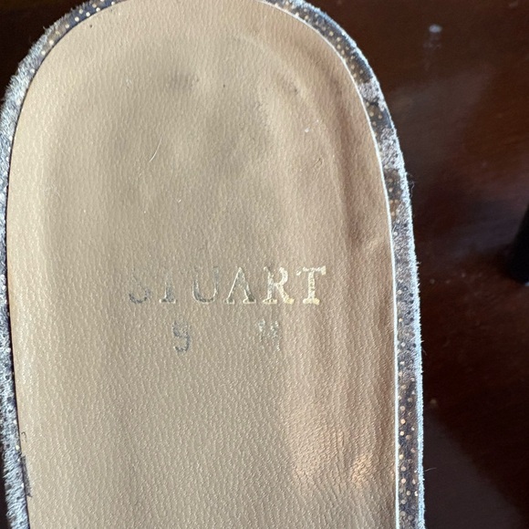 Stuart Weitzman Gold Strappy Heels - Picture 3 of 12